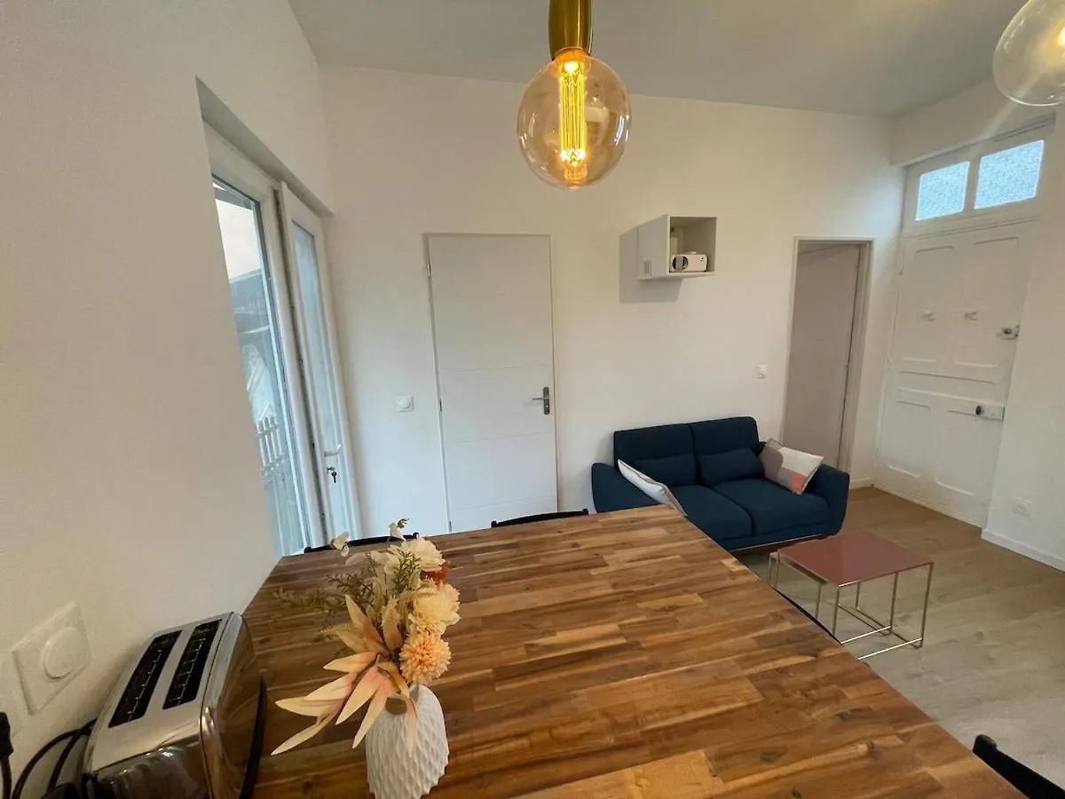Agreable Maison De Ville Tout Confort Villerurbanne Villeurbanne 0*,  France
